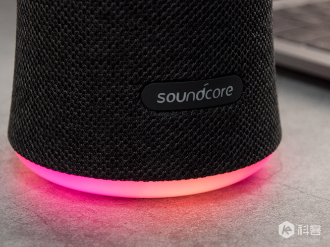 Soundcore Flare藍牙音箱評測：出彩霓虹燈 出色音質與續航