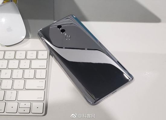 號稱榮耀年度旗艦集大成者：Note10會不會“很嚇人”？