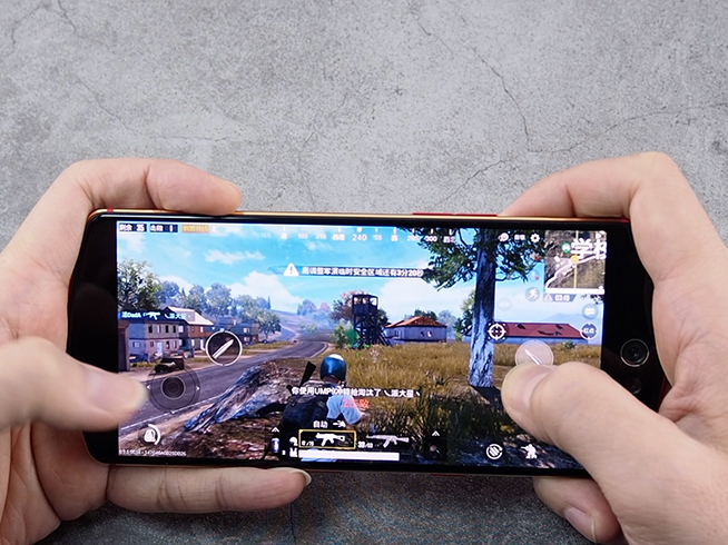 美圖T9性能測試：除了自拍還能流暢吃雞王者榮耀打排位