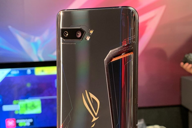 ROG游戲手機2發布：全球首發驍龍855+ 售價6190元起