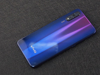 新一代高性價比水桶機 4800萬像素AI三攝vivo Z5開箱體驗