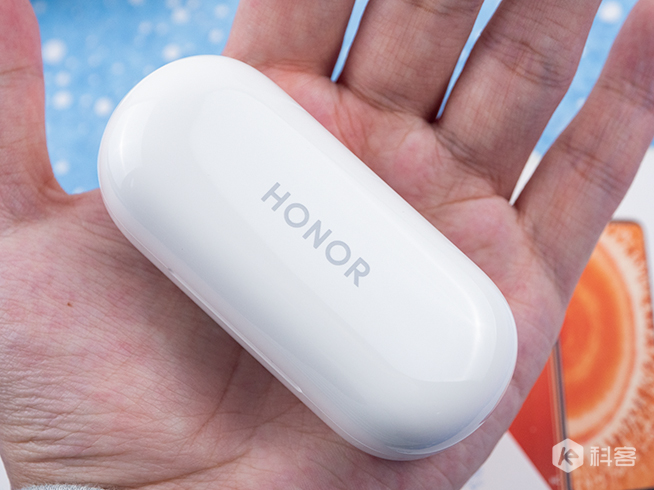 降噪媲美AirPods Pro，價錢不到一半！榮耀FlyPods 3評測