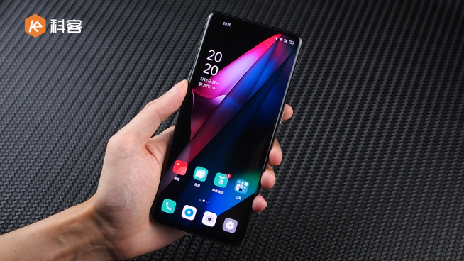 OPPO Find X3 Pro上手：全鏈路10bit！新設計打幾分？