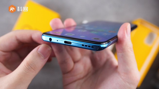 realme Q3 Pro上手：天璣1100千元機皇 1599元起香嗎？