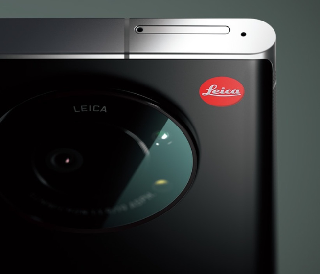 徠卡首款手機(jī)LEITZ Phone 1：傳統(tǒng)相機(jī)即視感！售價破萬很徠卡