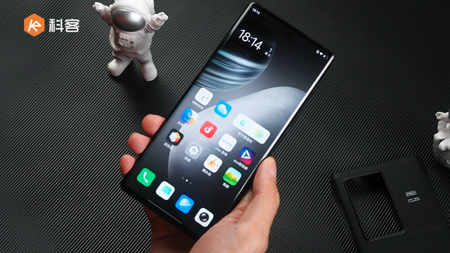 vivo X70 Pro+上手體驗：拍攝實力沖上天花板！至黑配色全系最佳