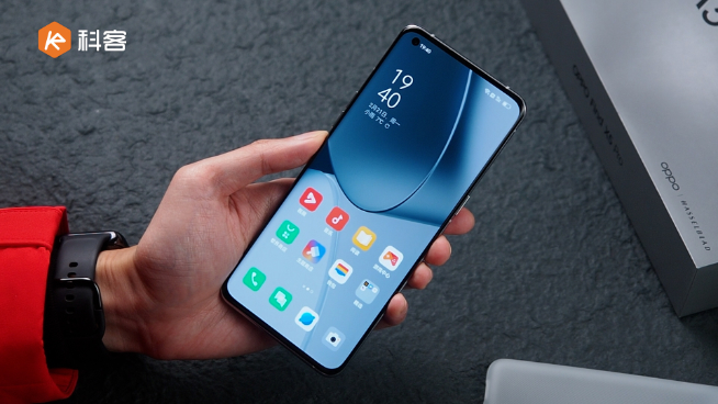 OPPO Find X5 Pro上手：白瓷質(zhì)感絕了！馬里亞納X到底如何？