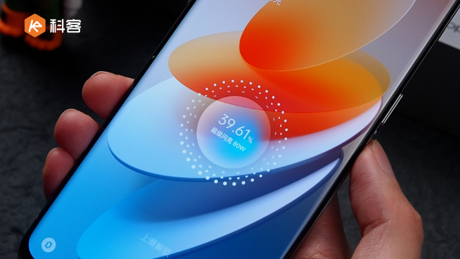 OPPO Find X5 Pro上手：白瓷質(zhì)感絕了！馬里亞納X到底如何？