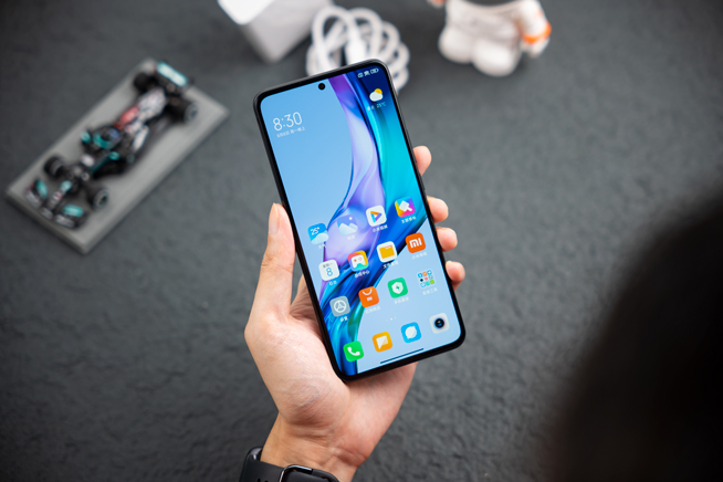 Redmi K50至尊版上手體驗：到底至尊在哪？2999元起繼續焊門！