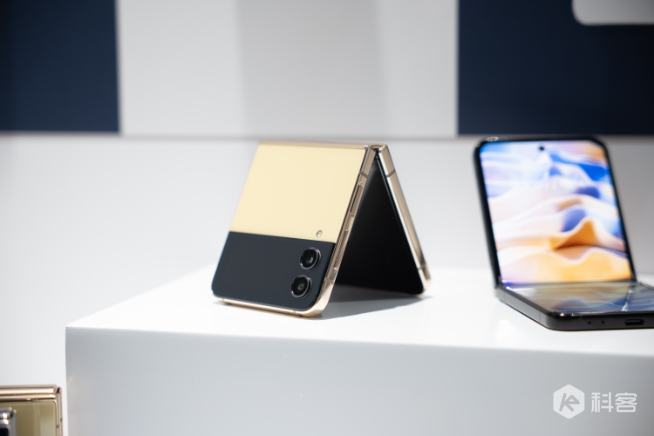 細節升級更輕盈！三星Galaxy Z Fold4/Flip4現場上手