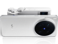 vivo X200 Ultra發布：更激進的超大杯，突兀設計致敬相機餅干